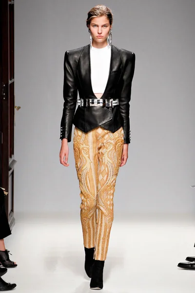 Look 33